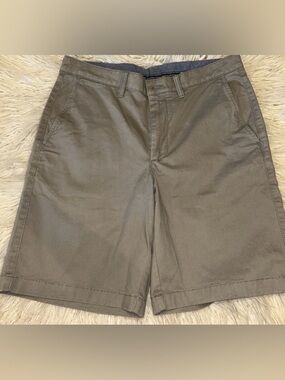 L.L. Bean Men's Size 32W Khaki/Taupe Cotton Casual Shorts